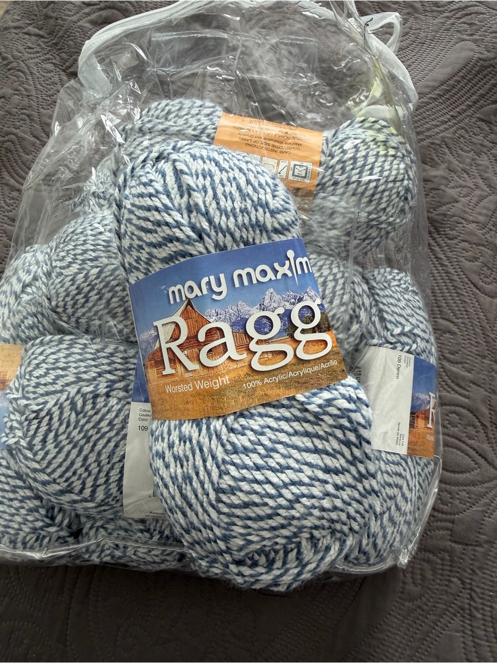 9 skeins Mary Maxim Ragg Worsted Weight Yarn - Blue & White